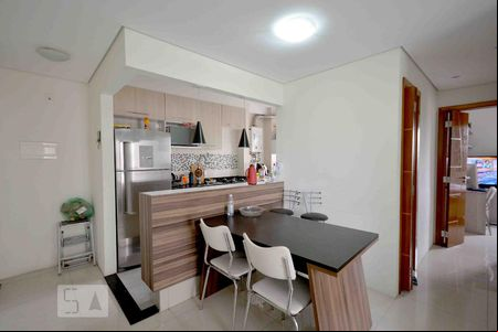 Sala de apartamento para alugar com 2 quartos, 57m² em Vila Liviero, São Paulo