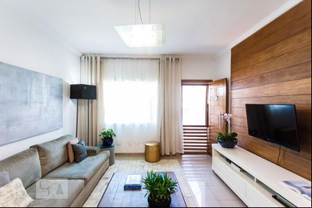 Sala de casa para alugar com 2 quartos, 130m² em Butantã, São Paulo