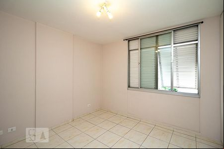 Primeira suíte de apartamento para alugar com 2 quartos, 83m² em Itaim Bibi, São Paulo