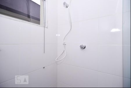 Banheiro de casa de condomínio à venda com 2 quartos, 62m² em Jaqueline, Belo Horizonte