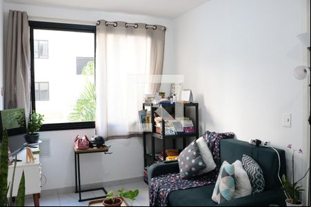 Sala de estar de apartamento para alugar com 2 quartos, 33m² em Jurubatuba, São Paulo