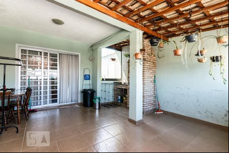 Varanda  de casa para alugar com 5 quartos, 235m² em Jardim Nordeste, São Paulo