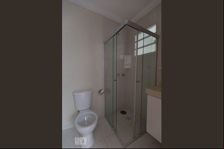 Banheiro de kitnet/studio para alugar com 1 quarto, 32m² em Maranhão, São Paulo
