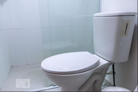 Banheiro de kitnet/studio à venda com 1 quarto, 28m² em Vila Nair, São Paulo