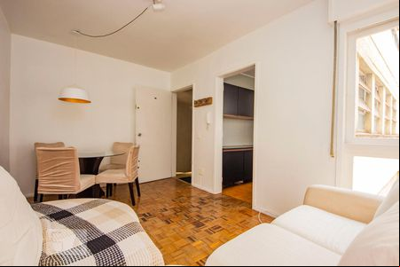 Sala  de apartamento à venda com 2 quartos, 62m² em Independência, Porto Alegre