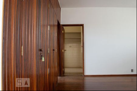 corredor de apartamento para alugar com 3 quartos, 145m² em Asa Sul, Brasília