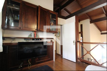 Quarto 1 de casa para alugar com 3 quartos, 220m² em Vila Nova Conceição, São Paulo