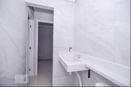 Banheiro de apartamento à venda com 2 quartos, 100m² em Santa Amelia, Belo Horizonte
