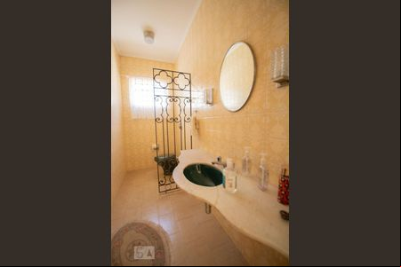 lavabo de casa para alugar com 3 quartos, 250m² em Jardim Leonor, Campinas