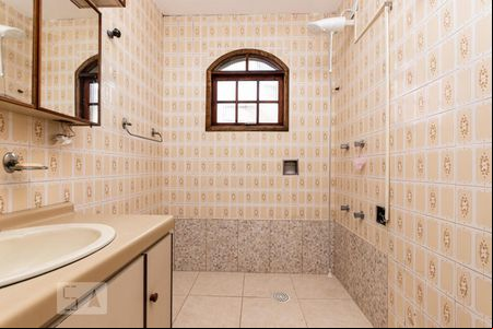 Banheiro suíte  de casa para alugar com 3 quartos, 190m² em Jardim Santa Maria, São Paulo
