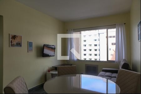 Sala de apartamento para alugar com 1 quarto, 68m² em Gonzaga, Santos