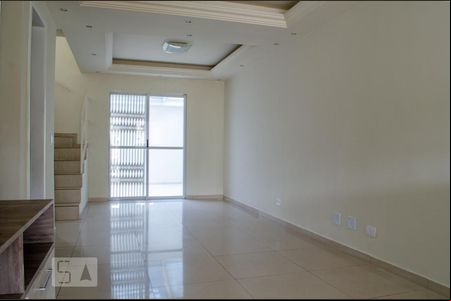 Sala de casa para alugar com 3 quartos, 200m² em Novo Mundo, Curitiba