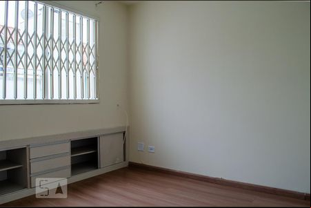 Quarto 2 de casa para alugar com 3 quartos, 200m² em Novo Mundo, Curitiba