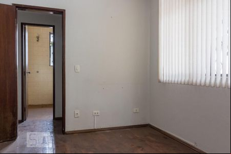 Sala de casa para alugar com 4 quartos, 140m² em Barro Preto, Belo Horizonte