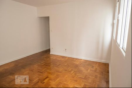 Sala de apartamento para alugar com 2 quartos, 73m² em Cerqueira César, São Paulo