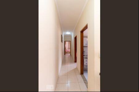 Corredor de casa à venda com 3 quartos, 183m² em Vila Flórida, Guarulhos