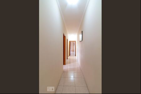 Corredor de casa à venda com 3 quartos, 183m² em Vila Flórida, Guarulhos