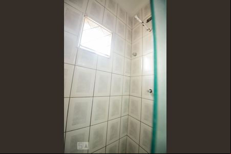 banheiro de casa para alugar com 2 quartos, 70m² em Parque Jambeiro, Campinas