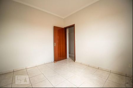 quarto 2 de casa para alugar com 2 quartos, 70m² em Parque Jambeiro, Campinas