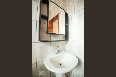 banheiro de casa para alugar com 2 quartos, 70m² em Parque Jambeiro, Campinas