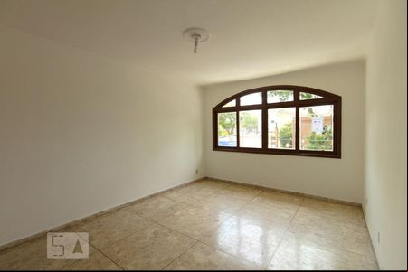 Sala de casa para alugar com 2 quartos, 140m² em Embaré, Santos