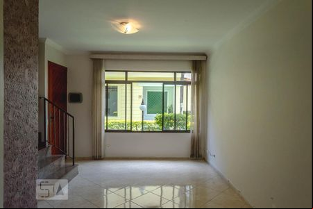Sala de casa de condomínio para alugar com 2 quartos, 77m² em Vila Independencia, São Paulo