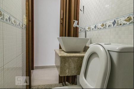 Lavabo de casa à venda com 2 quartos, 120m² em Vila Guilhermina, São Paulo