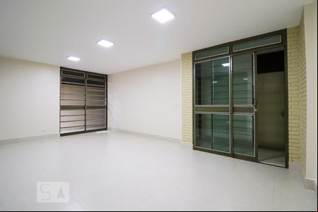 Sala 2 de casa para alugar com 3 quartos, 250m² em Setor Bueno, Goiânia