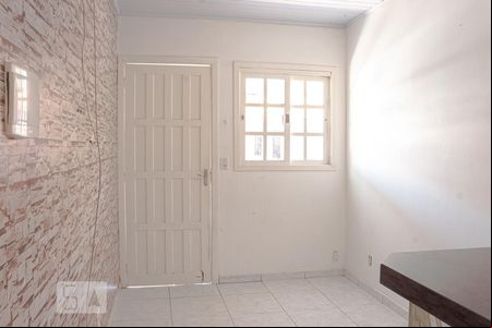 Sala de casa à venda com 2 quartos, 65m² em São José, Canoas