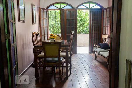 sala do segundo andar  de casa à venda com 7 quartos, 313m² em Tijuca, Rio de Janeiro