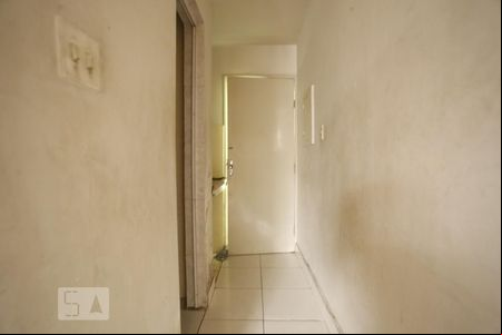 Corredor e Cozinha de kitnet/studio à venda com 1 quarto, 27m² em Centro Histórico de São Paulo, Rio de Janeiro