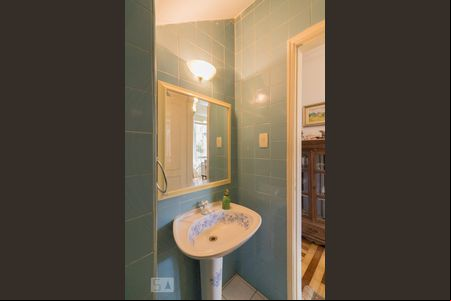 Lavabo de casa à venda com 3 quartos, 160m² em Indianópolis, São Paulo