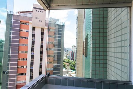 Varanda da Sala de apartamento para alugar com 2 quartos, 76m² em Vila Paris, Belo Horizonte