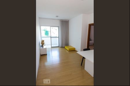 Sala de apartamento para alugar com 2 quartos, 76m² em Vila Paris, Belo Horizonte