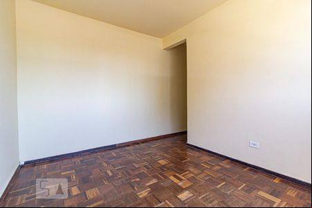 Quarto 2 de apartamento para alugar com 2 quartos, 50m² em Rebouças, Curitiba
