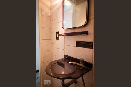 Lavabo de casa para alugar com 5 quartos, 250m² em Chácara Inglesa, São Paulo