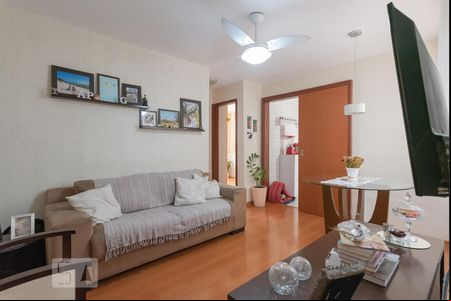 Sala de apartamento para alugar com 2 quartos, 50m² em Vila Pompéia, Campinas
