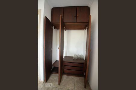 armarios de apartamento para alugar com 2 quartos, 65m² em Vila Mimosa, Campinas