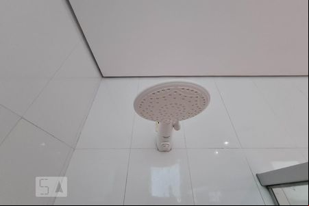 Chuveiro de casa para alugar com 7 quartos, 260m² em Itapoã, Belo Horizonte
