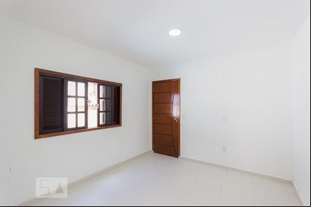 Quarto 1 (2º andar) de casa de condomínio para alugar com 2 quartos, 100m² em Taquara, Rio de Janeiro