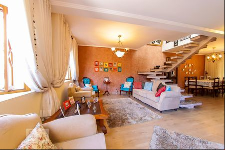 Sala de Estar de casa para alugar com 4 quartos, 267m² em Vila Barros, Guarulhos