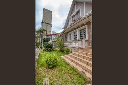 Jardim de casa para alugar com 5 quartos, 380m² em Centro, Curitiba