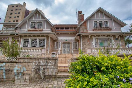 Fachada de casa para alugar com 5 quartos, 380m² em Centro, Curitiba
