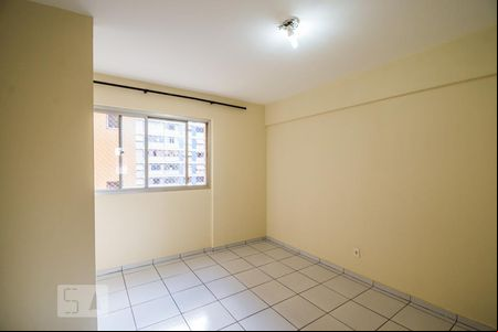 Sala de apartamento para alugar com 1 quarto, 47m² em Vila Lidia, Campinas