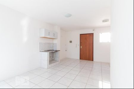 Sala/Cozinha de apartamento para alugar com 1 quarto, 55m² em Navegantes, Porto Alegre