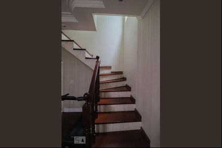 Escada de casa à venda com 2 quartos, 300m² em Jardim Rosa de Franca, Guarulhos