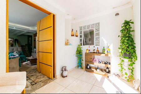 1o. Andar - Sala (Entrada) de casa à venda com 3 quartos, 400m² em Jardim Santa Emília, São Paulo