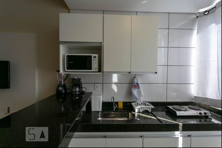 Cozinha e Área de Serviço de kitnet/studio para alugar com 1 quarto, 28m² em Vila Paquetá, Belo Horizonte