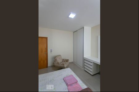 Quarto de kitnet/studio para alugar com 1 quarto, 28m² em Paquetá, Belo Horizonte