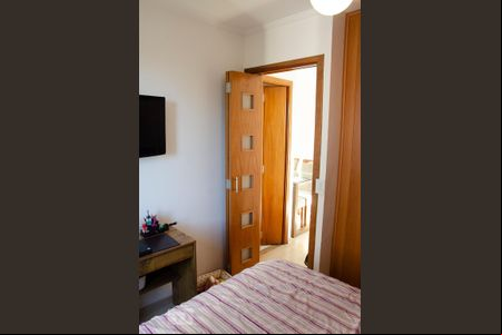 Quarto de apartamento à venda com 1 quarto, 42m² em Vila Paiva, São Paulo